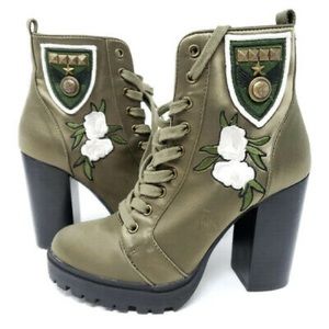 Olive green Heeled booties
